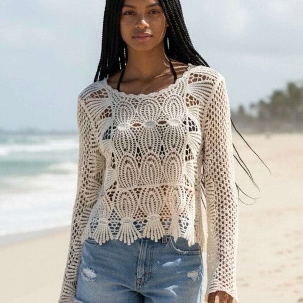 Rebellion Again Cream crocheted cotton Top size med NWT